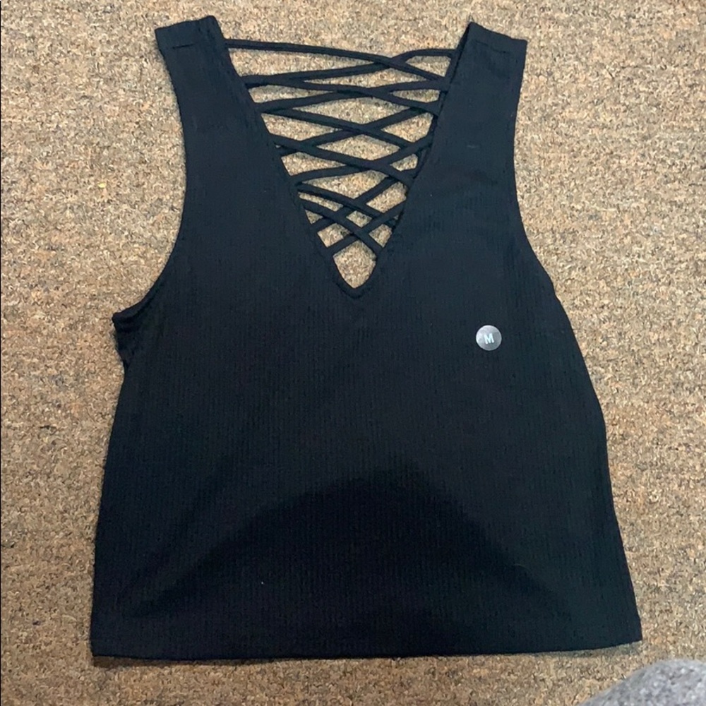 medium black tank